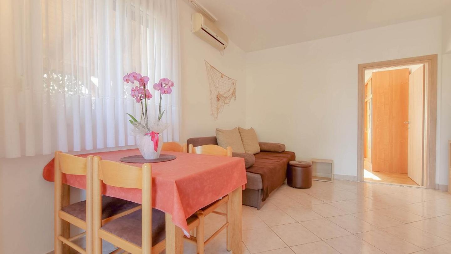 Bosko Apartment Umag Exterior photo