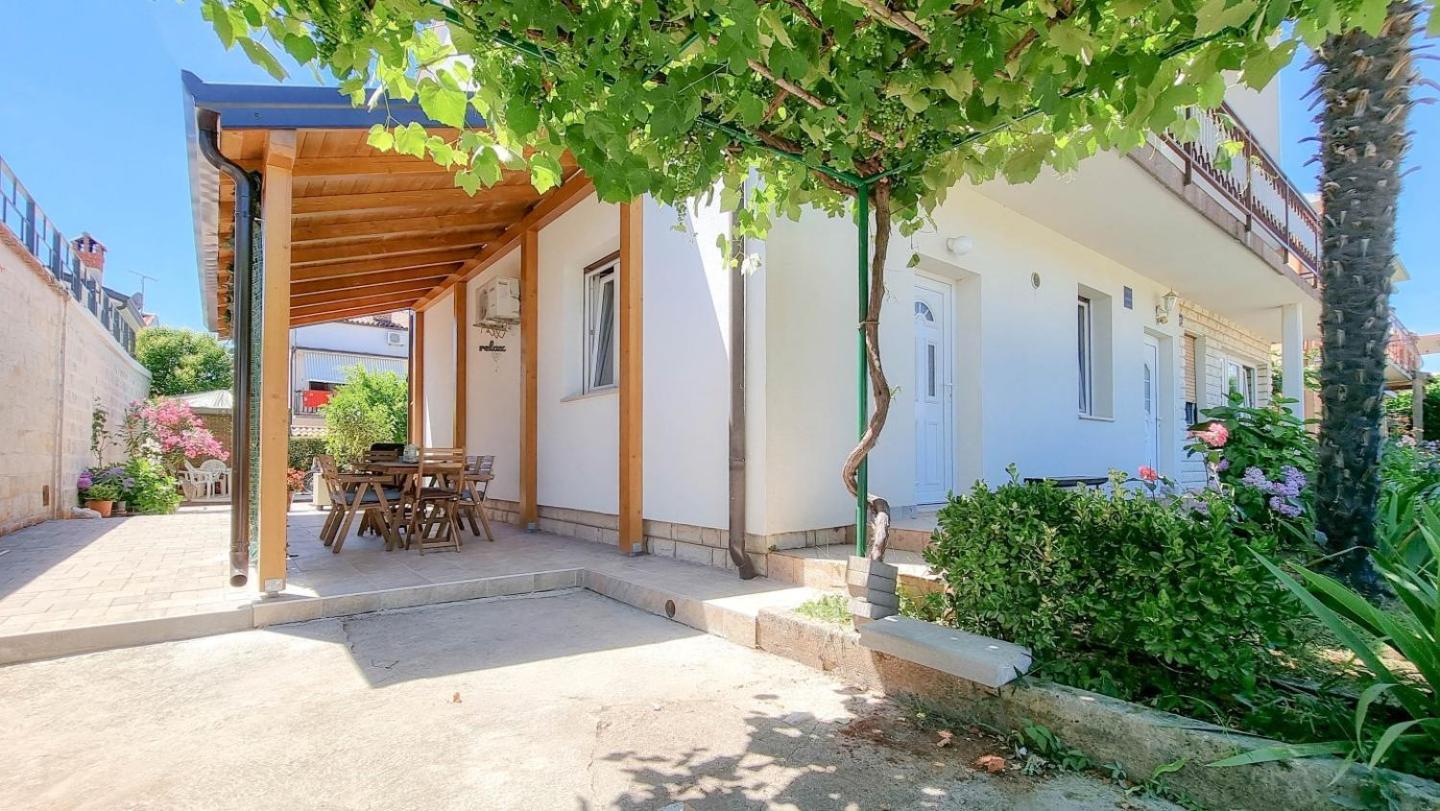 Bosko Apartment Umag Exterior photo
